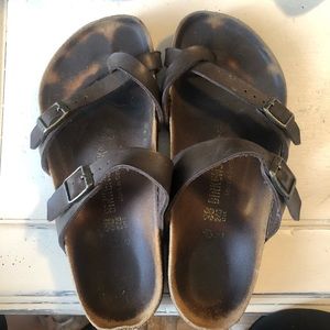 Brown birkenstocks
